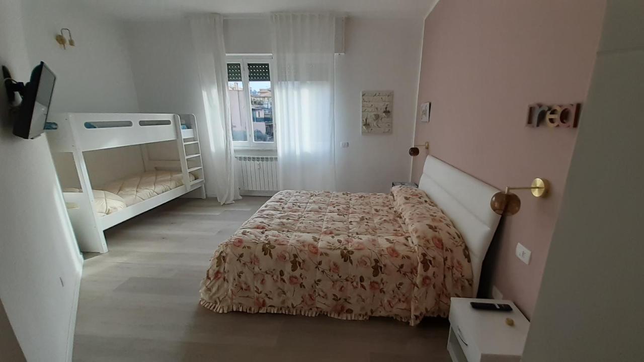 فندق Casa Di Kiki فينالي ليغوري الغرفة الصورة