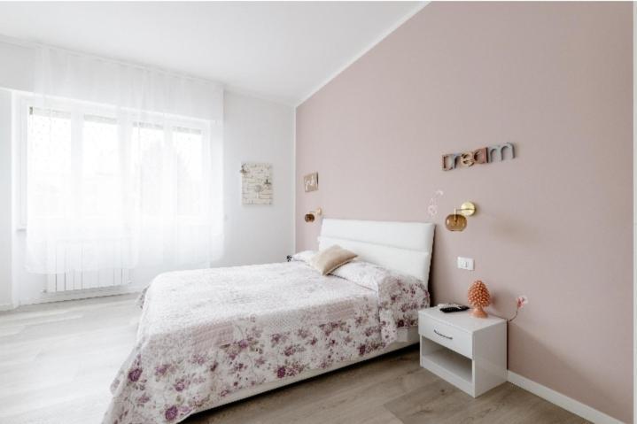 فندق Casa Di Kiki فينالي ليغوري الغرفة الصورة
